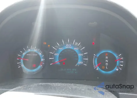 2010 Ford Fusion Se z USA, uszkodzony, nr VIN 3FAHP0HAXAR426426